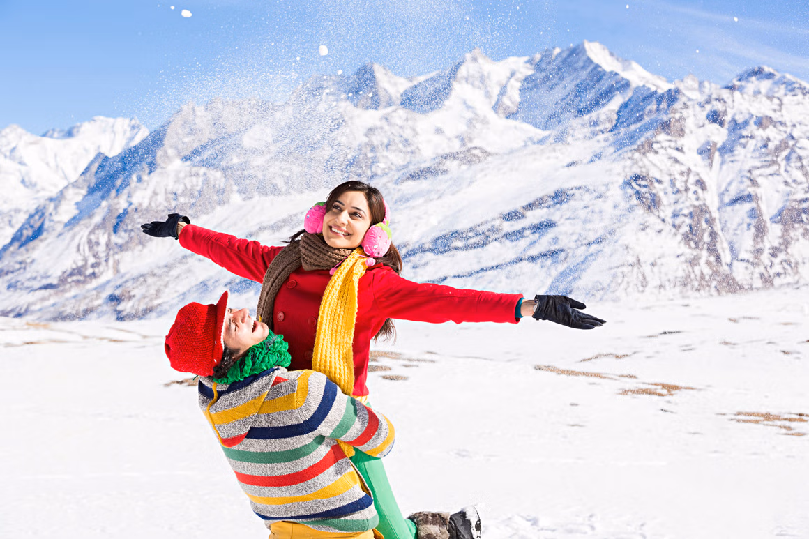 Honeymoon Bliss in Kashmir | A Romantic Escape