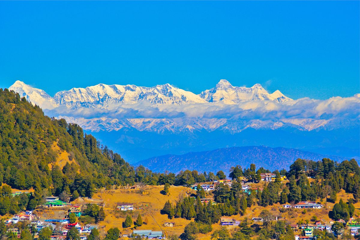 Top Places to Visit in Uttarakhand (Explore the Best of the Himalayas )