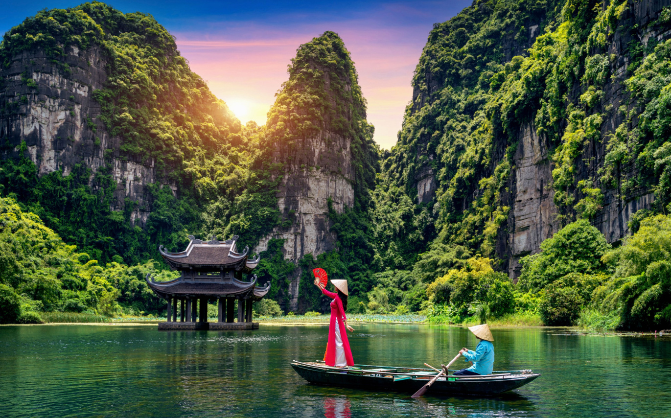 Escape to Vietnam with Boat Ride to Tam Coc Caves | Hanoi & Halong Bay Tour — Vietnam — photo 2
